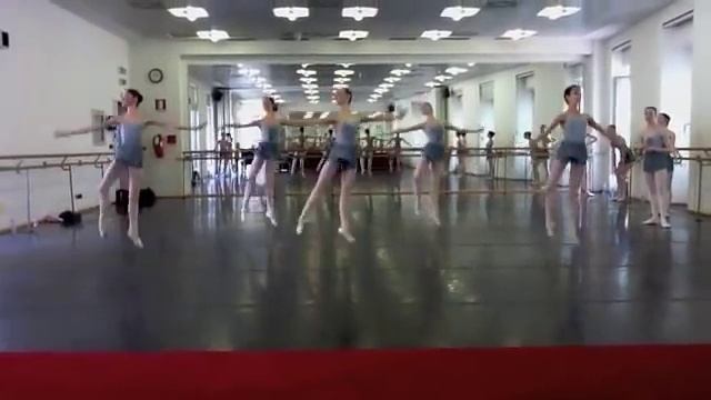 Bella Ratchinskaia Lezione La Scala 5° corso смотреть онлайн