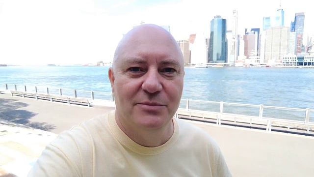 Визит в emigration в Нью Йорке и американские законы смотреть онлайн