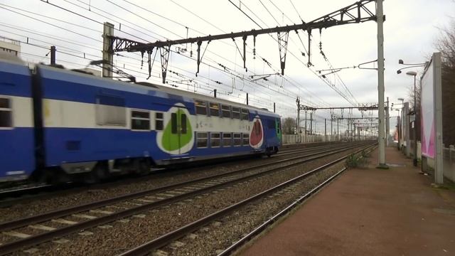 RER C, Ter et Intercités en gare d'Ivry-sur-Seine sur la ligne SNCF Paris - Bordeaux Saint-Jean смотреть онлайн