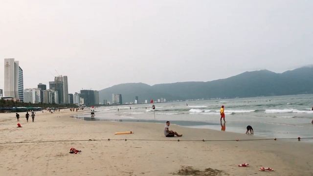 Из Нячанга в Дананг на автобусе (Sleep Bus). Пляж и море в Дананге. Мост Чан Тхи Ли. Март 2020 смотреть онлайн