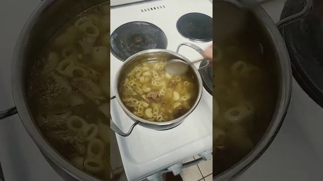 макароны с тушенкой