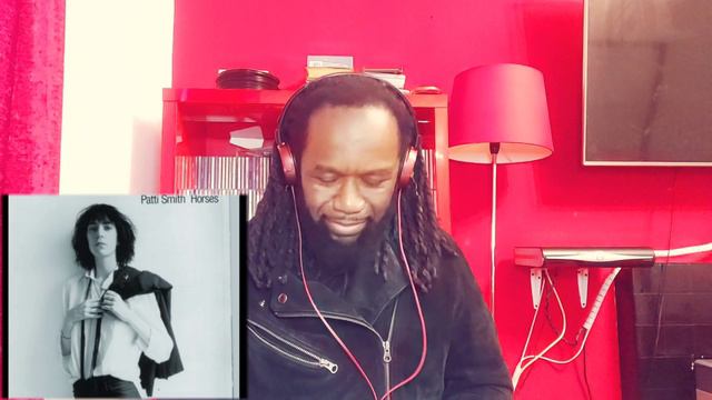 PATTI SMITH Gloria REACTION - Now this is how to own a cover! - First time hearing. смотреть онлайн