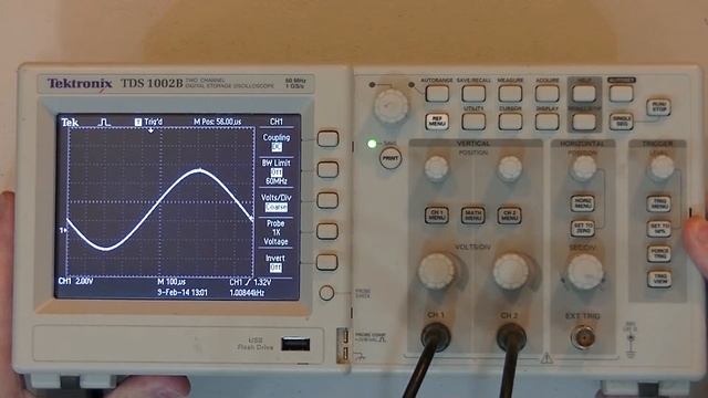 Analog Electronics - Oscilloscope Basics смотреть онлайн