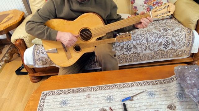Gitarre oder Mandoline?/Гитара или мандолина? /Guitar or mandolin? /Guitarra o mandolina? смотреть онлайн