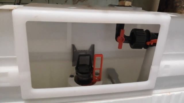 Инсталляция TECE. Тест шовного бака инсталляции на полном напоре воды. смотреть онлайн