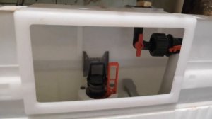 Инсталляция TECE. Тест шовного бака инсталляции на полном напоре воды.