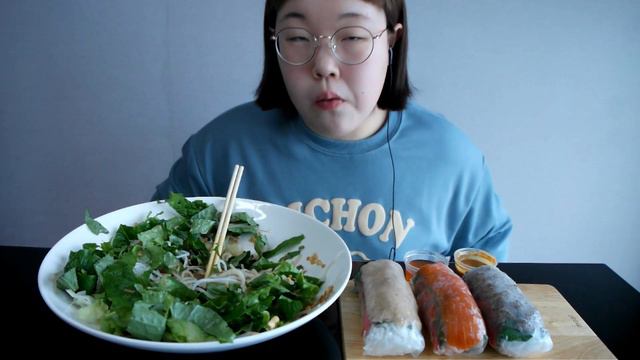 인프제(INFJ) 의 건강한 맛 월남쌈 & 쌀국수 먹방 아삭하고 건강해지는 느낌이에요 리얼사운드 ASMR MUKBANG(EATING SHOW) смотреть онлайн