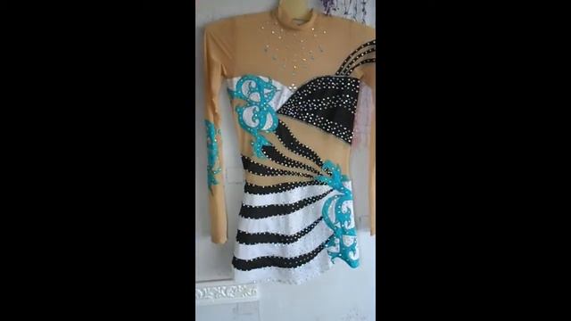 Купальник для художественной гимнастики Завитки смотреть онлайн