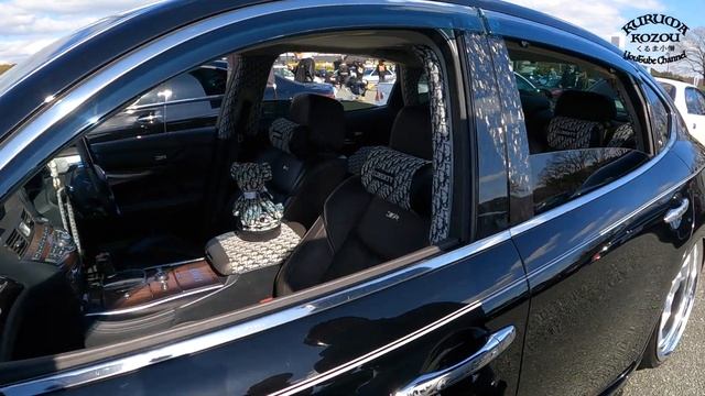 【激渋】黒艶の高級感！日産シーマの内装外装をレビュー！シャンパンつきの豪華内装に驚愕 LIBERTYVIP内藤様【くるま小僧】 смотреть онлайн
