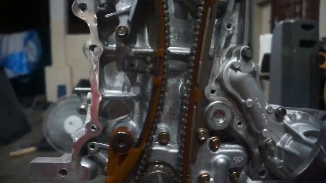 L15A2. honda fit / jazz / city i-DSI. engine full overhaul ( part 8 ) - install head & timing chain смотреть онлайн