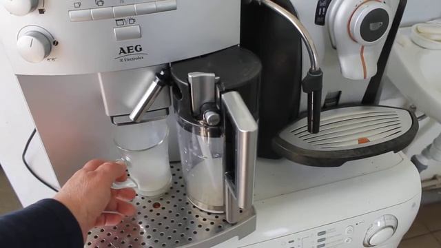 AEG Caffe Grande Coffee machine test смотреть онлайн