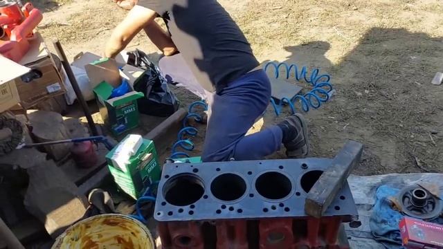 Ремонт МТЗ 82 ПРОДОВЖУЄТЬСЯ (Збираєм двигун) смотреть онлайн