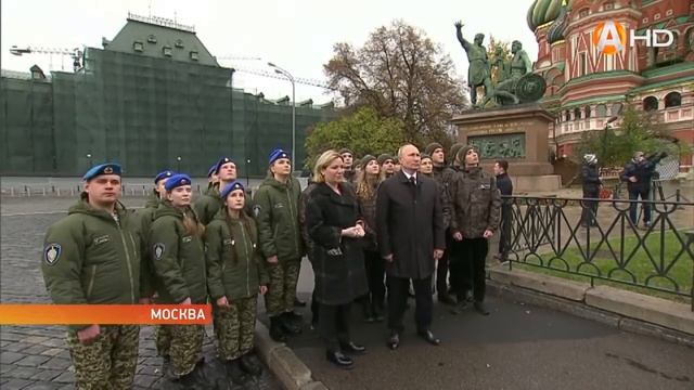 В День народного единства возобновлена работа курантов на Спасской башне HD720