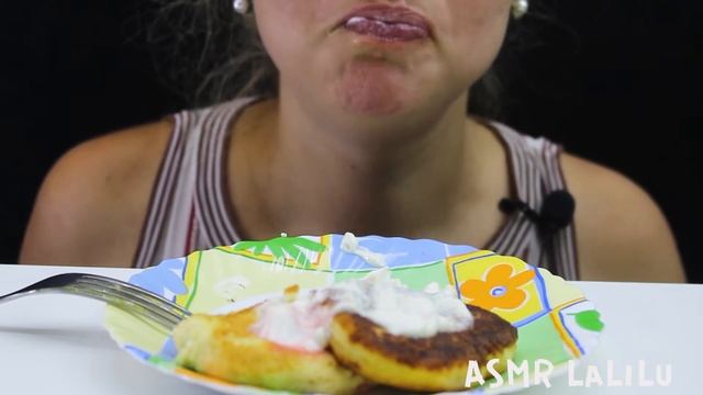 АСМР СЫРНИКИ СО СМЕТАНОЙ МУКБАНГ | ASMR PILAF HOME MUKBANG ASMR LaLiLu RU #cheesecake #сырники смотреть онлайн