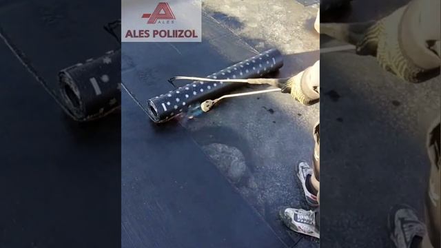 Укладка наплавляемого битумно полимерного материала ПОЛИИЗОЛ ТПП от компании ООО "ALES POLIIZOL" смотреть онлайн