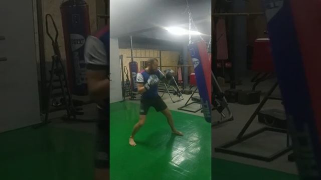 работа на мешке упражнения для бокса смотреть онлайн