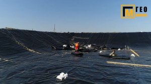 Гидроизоляция пруда-накопителя с помощью ПНД-геомембраны