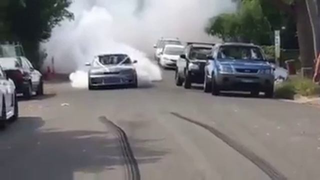 1000HP Nissan Skyline GTS-T Burnout Exhaust Sound Mental смотреть онлайн