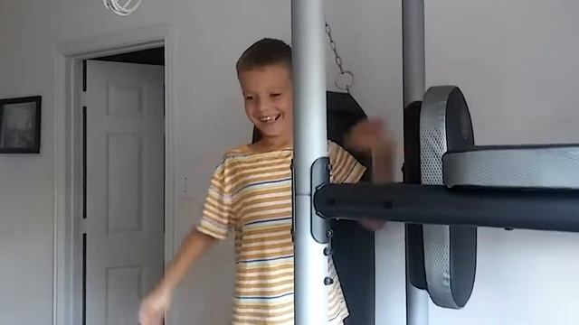 ФИЗКУЛЬТУРА: Учусь подтягиваться смотреть онлайн