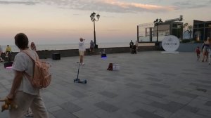 Отдыхающие массово ПОЕХАЛИ в КРЫМ. Ялта ТРЕЩИТ по ШВАМ. Набережная в Ялте. Показываю ВСЮ ПРАВДУ.