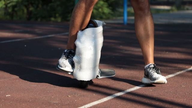 5 УПРАЖНЕНИЙ ПОСЛЕ КОТОРЫХ ВЫ ВСТАНЕТЕ НА МОНОКОЛЕСО смотреть онлайн