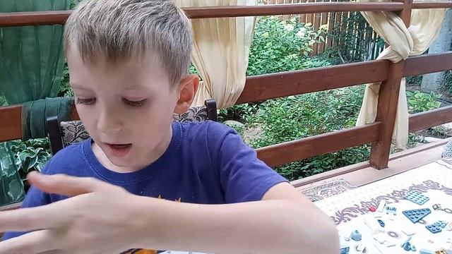 Собираем 3 космических набора Lego. смотреть онлайн