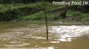 Primitive skills - dig deep holes between large rivers and catch fishes - Basic fishing skills