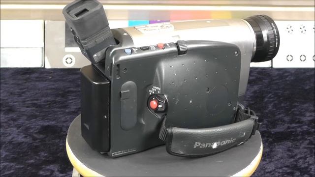 Panasonic NV-RZ 1 Slim Palmcorder Slim Palmcorder VHS-C Movie Camera смотреть онлайн