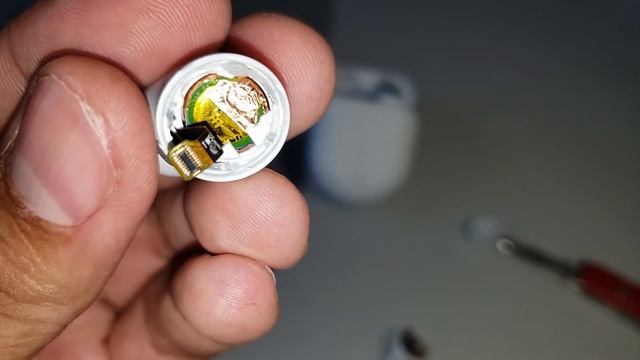 Problema con Xiaomi Redmi buds 3 Pro // ¿Qué esta pasando con la calidad de construcción de Xiaomi? смотреть онлайн