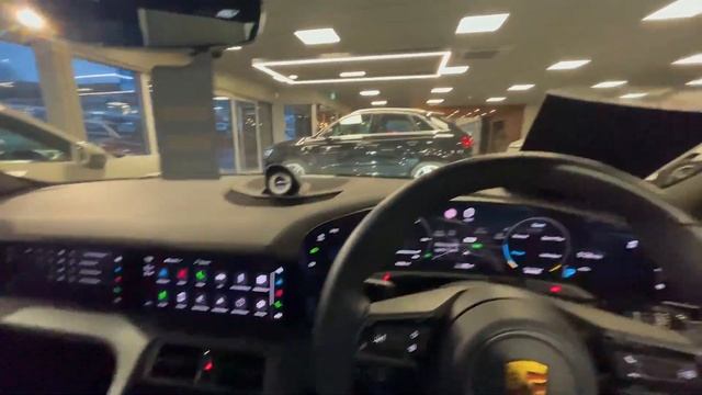 Porsche Taycan Turbo S Fully Loaded смотреть онлайн