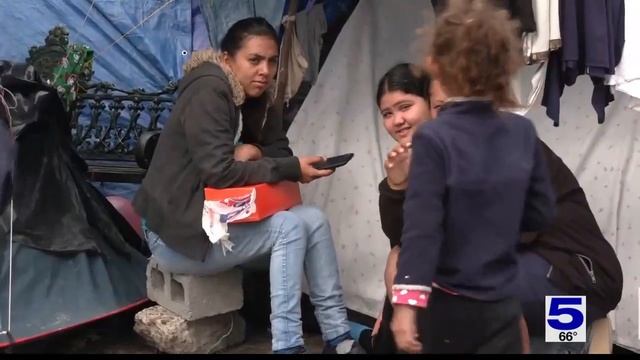 Immigration advocates react to Title 42 policy changes смотреть онлайн