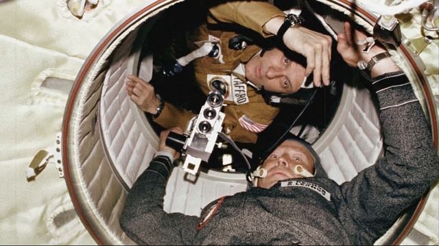 Космический полёт «Союз» — «Аполлон», «рукопожатие в космосе» смотреть онлайн