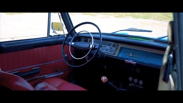 FIAT 125P X WARTBURG 353w X Jurassic Cars Party 2019 | 4K смотреть онлайн