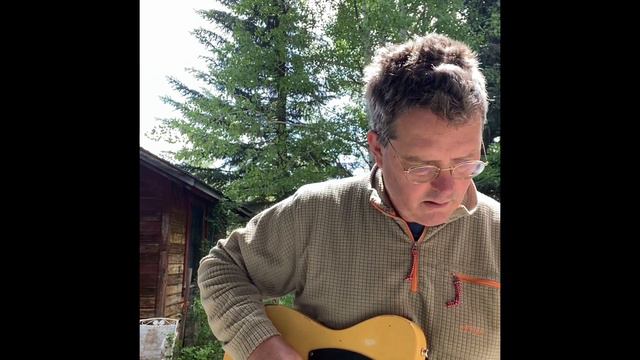 Episode 1: Unboxing the Tele. First glimpse of the Fender 2009 Road Worn Telecaster. смотреть онлайн