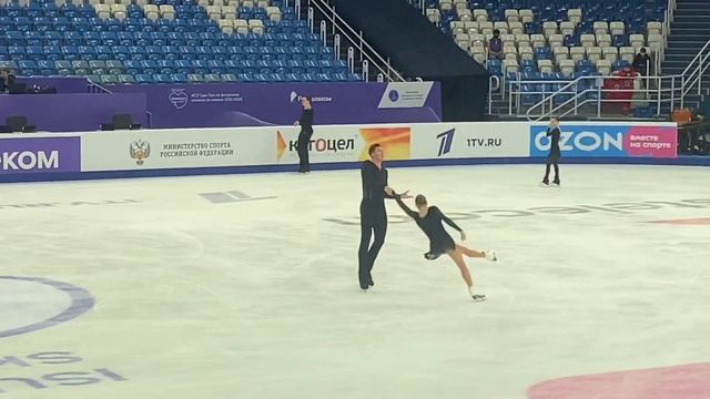 Анастасия Мишина, Александр Галлямов. Тренировка КП 27.11.2021 Rostelecom | A. Mishina, A. Galliamo смотреть онлайн