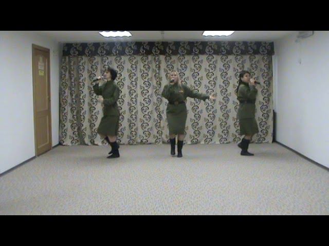 Идет солдат по городу смотреть онлайн
