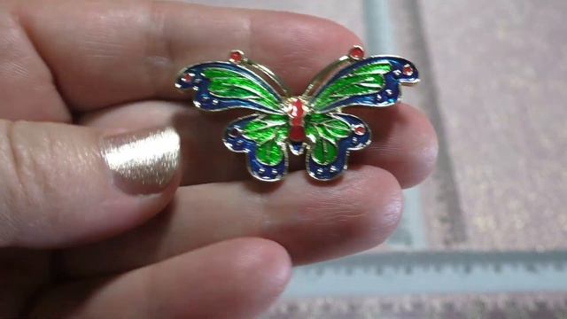 Обзор брошек(современная бижутерия).Тема насекомые. Видео № 4 смотреть онлайн