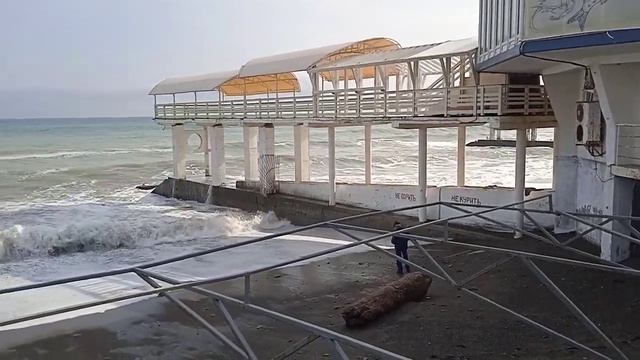 Алушта сегодня/С набережной Профессорского... Вспоминаем выходные. 25.02.2023 смотреть онлайн