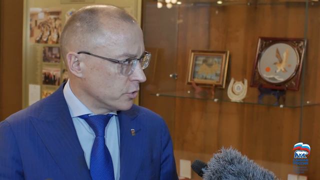 Василий Гвоздев призывает руководство УАЗ прекратить сокращение работников смотреть онлайн