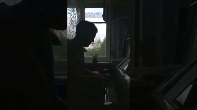 Григорий Цветков играет на пианино смотреть онлайн