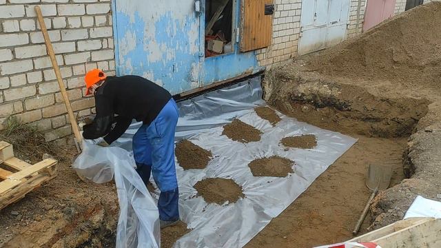 Решаю проблему пучение грунта у гаража. смотреть онлайн