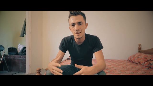 Πάνος Κονδύλης - Όμορφος κόσμος | Panos Kondilis - Omorfos kosmos - Official Video смотреть онлайн