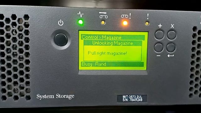 How To Change Tape Drive / Cartridge On IBM TS3100 Tape Library Storage Server | Content Creator pr смотреть онлайн