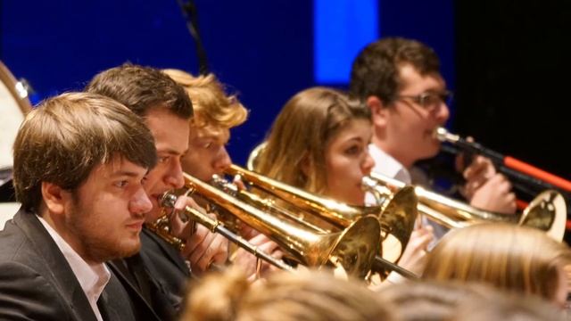 Holy Grail (Monty Python : Sacré Graal !) - Stanley Black par l’Orchestre Universitaire de Lorraine смотреть онлайн