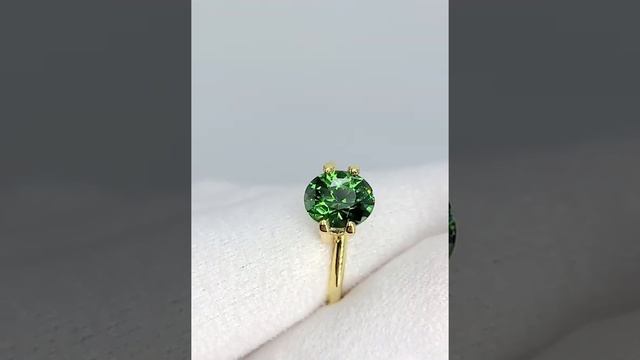 ЗЕЛЕНЫЙ ЦИРКОН, 2.05 КАР., ШРИ-ЛАНКА смотреть онлайн