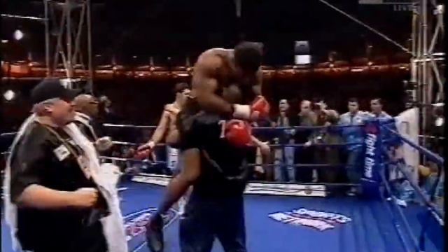Mike Tyson vs. Lou Savarese смотреть онлайн