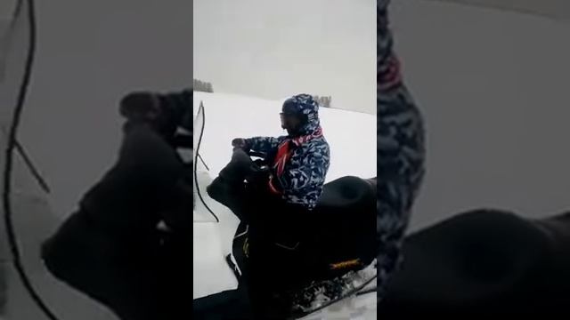 Угнал у Бати снегоход. смотреть онлайн