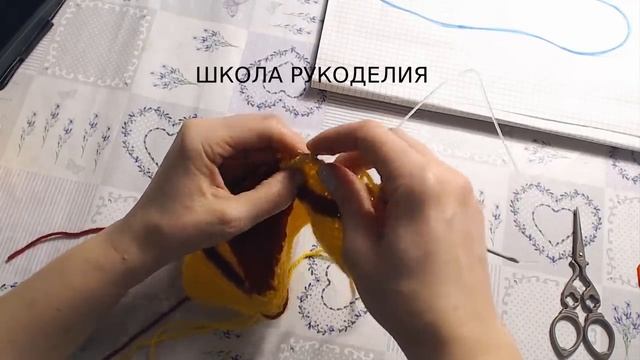 НЕОБЫЧНЫЕ И ОЧЕНЬ ПРОСТЫЕ НОСКИ С ОДНИМ ШВОМ НА ДВУХ СПИЦАХ смотреть онлайн
