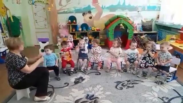 Мы танцуем и поем - в группе весело живём(часть1) смотреть онлайн