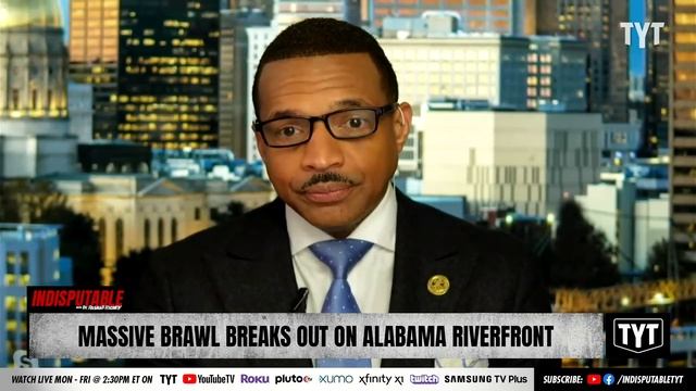 MASSIVE Brawl Ignites After White Boaters Jump Black Worker смотреть онлайн